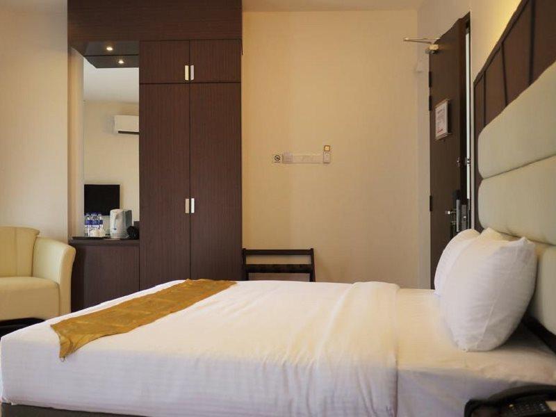 Hotel Grand Baron Taiping Exterior photo