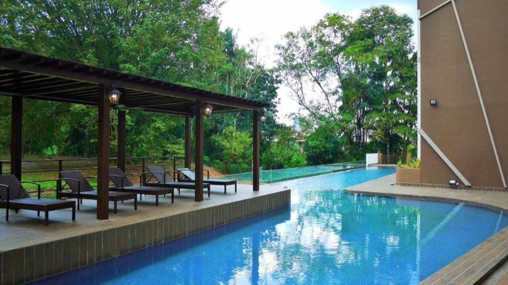 Hotel Grand Baron Taiping Exterior photo