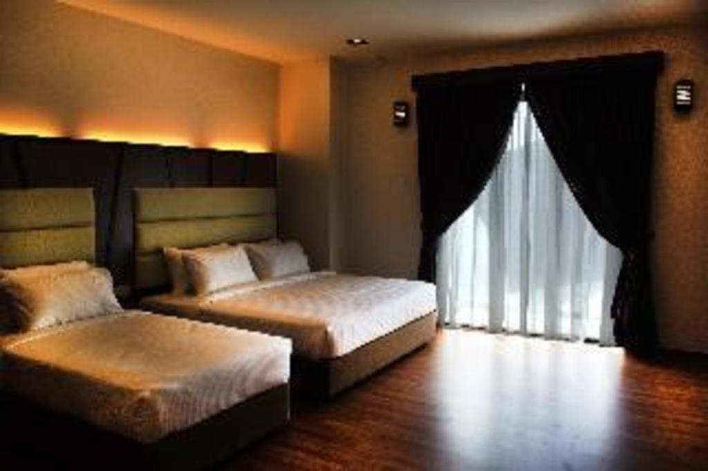 Hotel Grand Baron Taiping Exterior photo