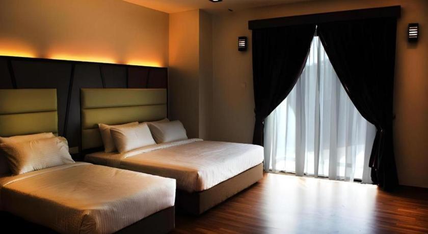 Hotel Grand Baron Taiping Exterior photo