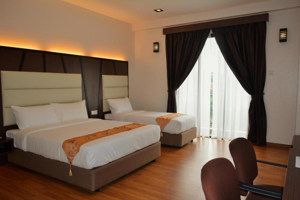 Hotel Grand Baron Taiping Exterior photo