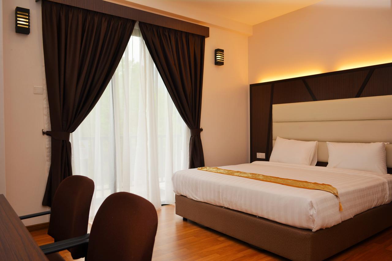 Hotel Grand Baron Taiping Exterior photo